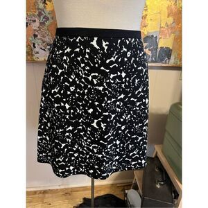 Theory Black & White Heavy Knit Short A-Line Pull On Lotamee Skirt Lustrate Patt